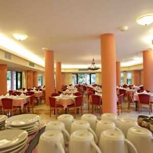 Hotel Century Resort