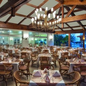 Hotel Akka Claros