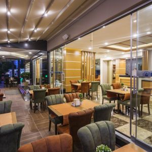 Hotel Lonicera City