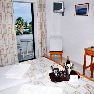 Hotel Prassino Nissi