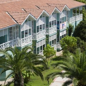 Hotel Euphoria Palm Beach Resort