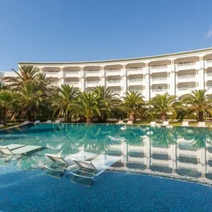 TUI Blue Oceana Suites