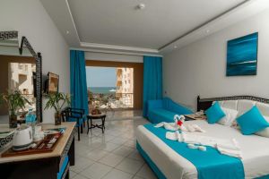 King Tut Aqua Park Beach Resort