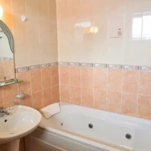 IVEL Family Hotel