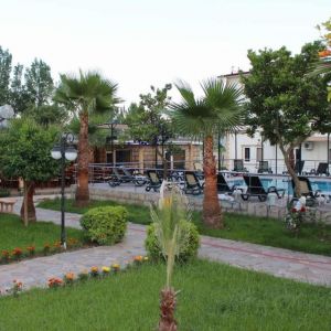 CASTLE PARK HOTEL