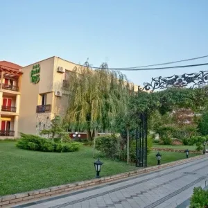 Hotel Iris / Mimoza