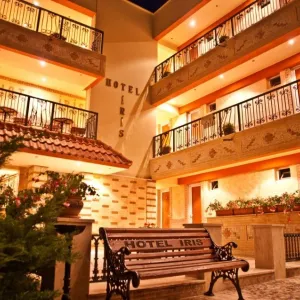 Hotel Iris / Mimoza