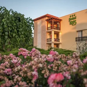 Hotel Iris / Mimoza