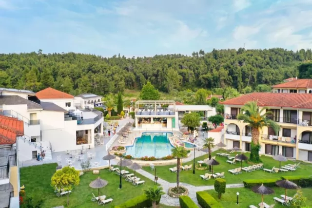 Hotel Chrousso Village