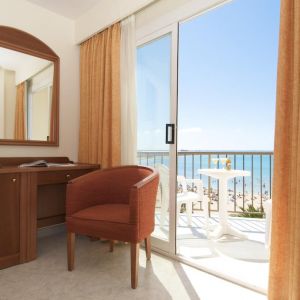 Hotel Las Arenas