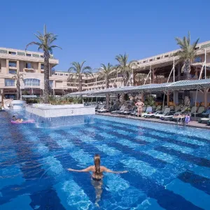 Hotel Crystal De Luxe Resort and Spa