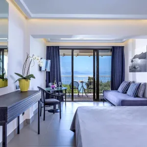 Hotel Aeolos Beach Resort