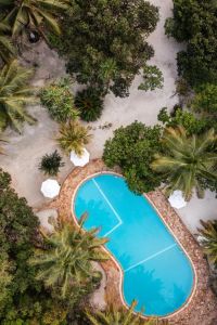 Hakuna Majiwe Beach Lodge