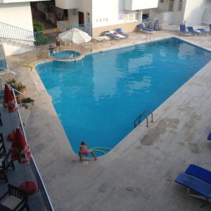 Ponz Hotel