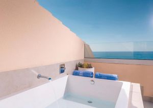 Aqua Hotel Promenade and Spa