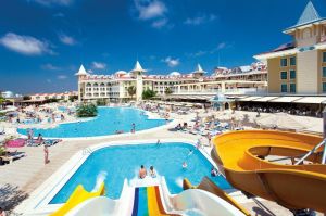 Hotel Side Star Resort