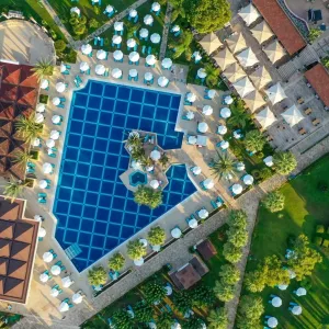 Crystal Tat Beach Golf Resort