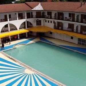 Hotel Saras Sons