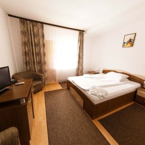 Hotel Saras Sons