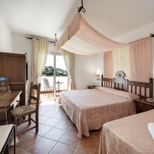 Colonna Grand Hotel Capo Testa Fara Transfer