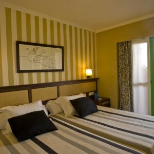 Hotel Holiday World Resort (sau similar 4*)