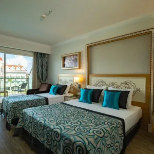 Hotel Crystal Waterworld Resort and Spa