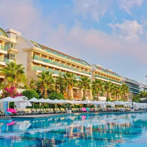 Hotel Crystal Waterworld Resort and Spa