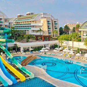 Hotel Crystal Waterworld Resort and Spa