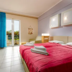 Hotel Sovereign Beach