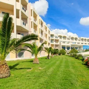 Hotel Sovereign Beach