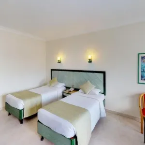 Hotel Falcon Hills
