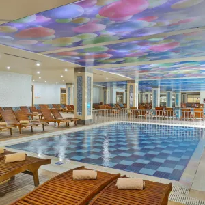 Hotel Crystal Sunset Luxury Resort and Spa