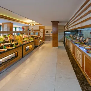 Hotel Monart City