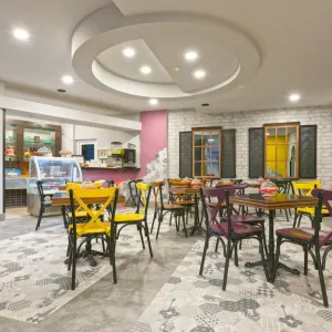 Hotel Monart City