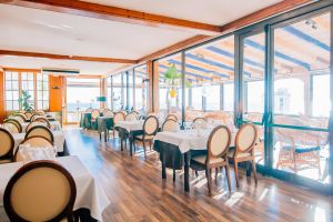 Hotel Roger de Flor by Seleqtta