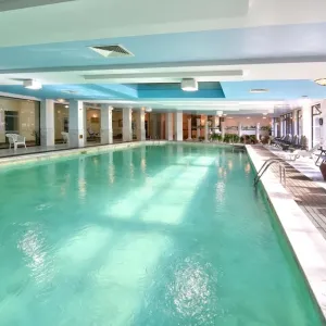 Hotel Estreya Residence