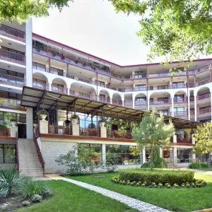 Hotel Estreya Residence