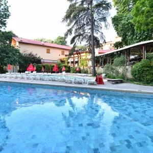 Hotel Estreya Residence