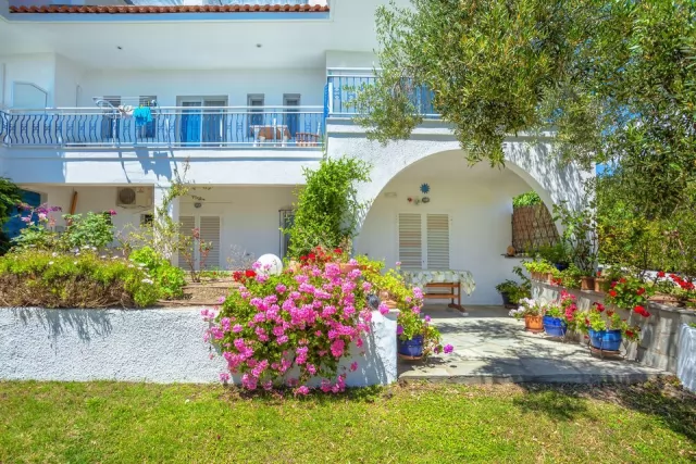 Faros Apartments
