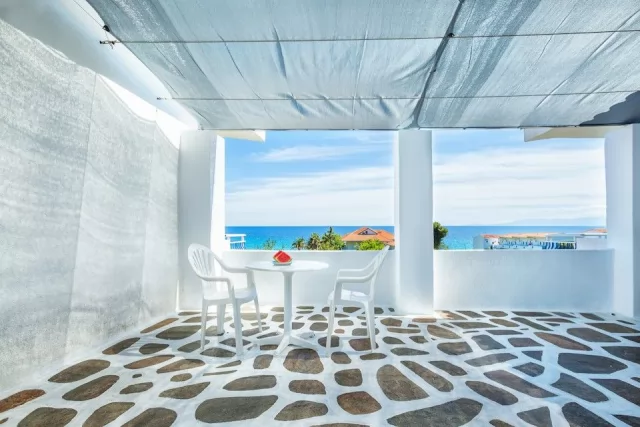 Faros Apartments
