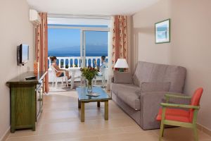 Hotel Blue Sea Lagos de Cesar