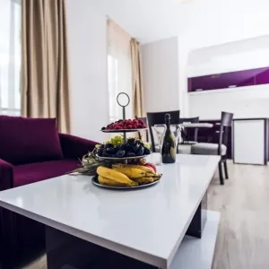 Avenue Deluxe