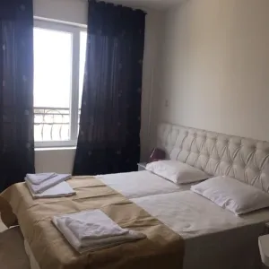 Avenue Deluxe