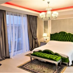 Hotel Phoenicia Royal