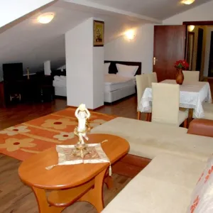 Elegant Lux Aparthotel