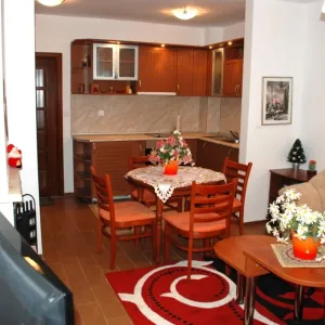 Elegant Lux Aparthotel