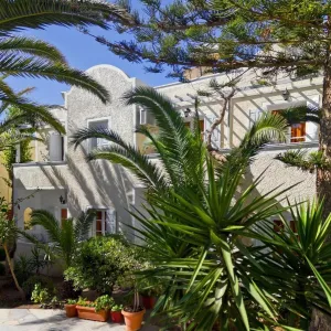 Dolphin Apartments