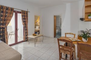 Irida Hotel Apartments