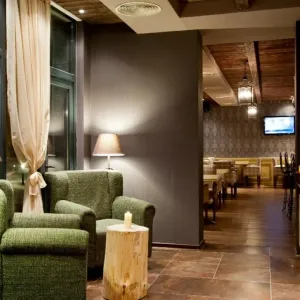 Cornelia Apartment Complex