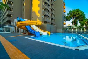 Hotel Senza Grand Santana